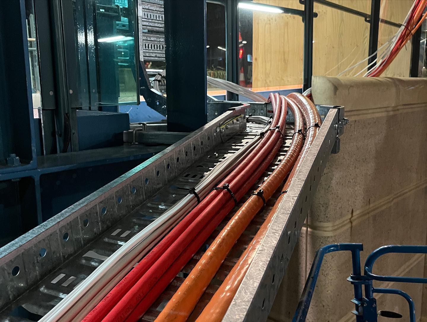 industrial electrician brisbane electrical cabling works